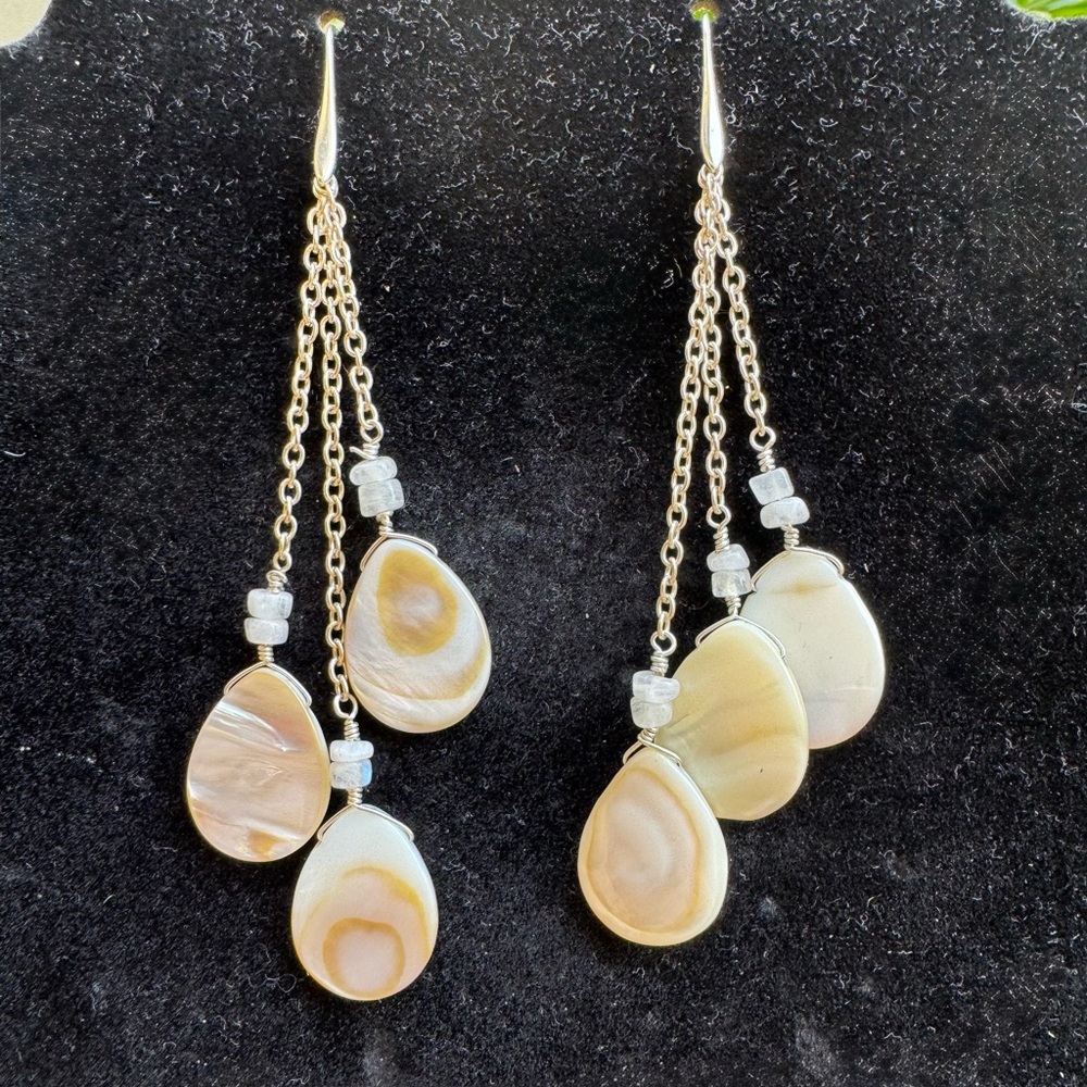 ☀️Artisan Handmade Shell Earrings with Moonstone☀️